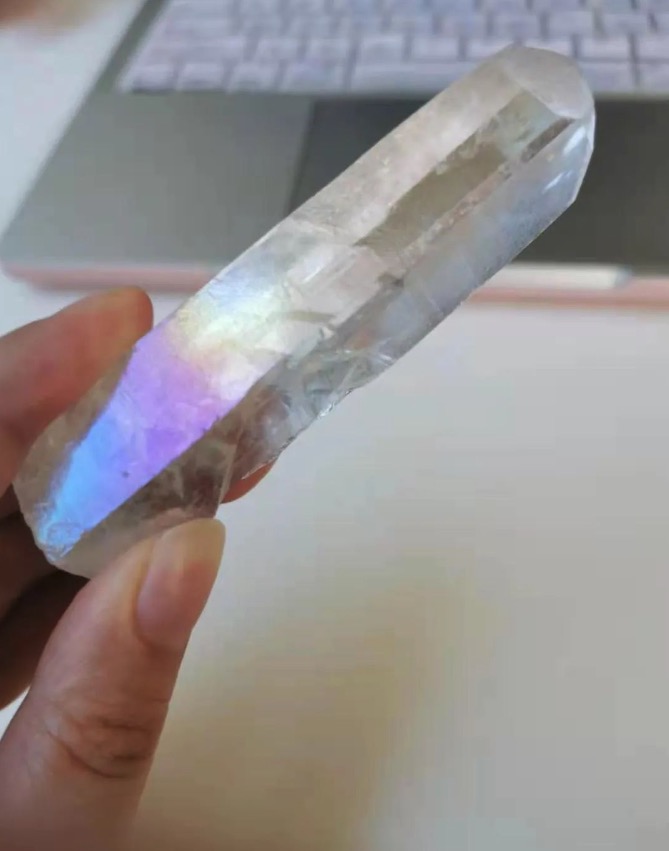 虹光白水晶